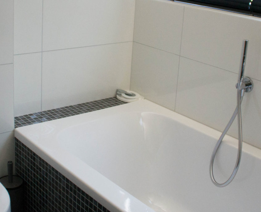 Badkamer met tegelwerk